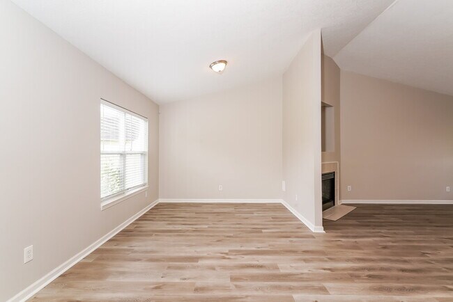 Foto del edificio - 4294 Blue Spruce Ct