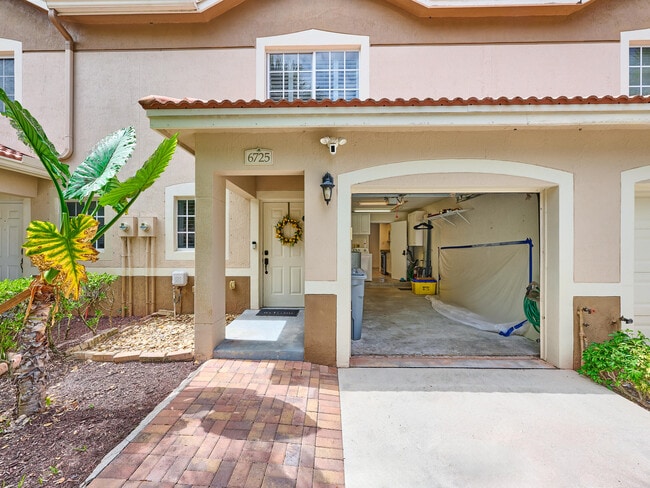 Building Photo - 6725 Old Farm Trail