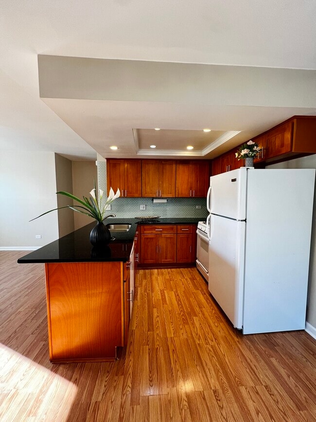 Building Photo - 2077 N Ginger Creek Cir