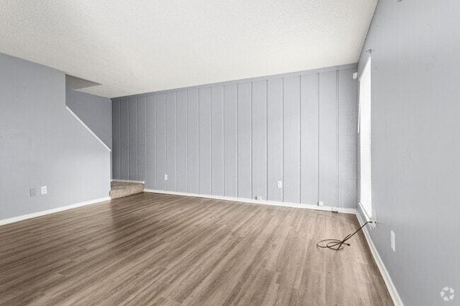 2BR, 1.5BA - 1,125SF - Living Room - Rivergrove