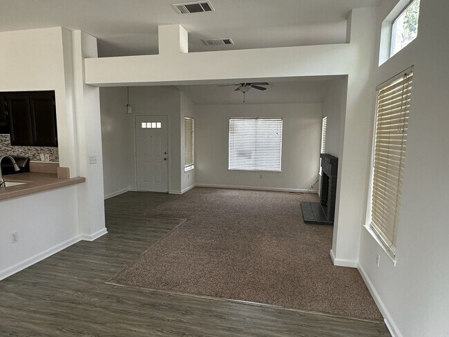 Foto del edificio - 5415 W Monte Vista Ave