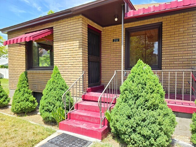 Foto del edificio - 211 Maple St