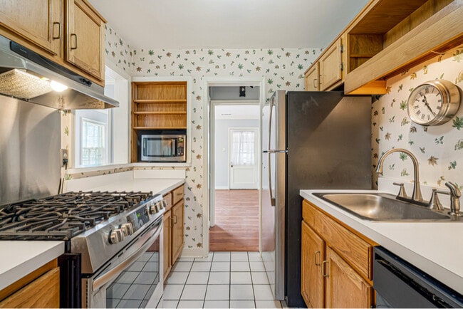 Building Photo - 2756 Garden Ln