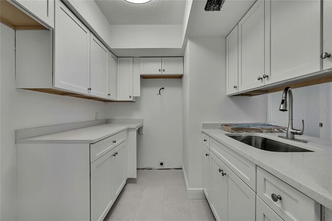 Foto del edificio - 5242 Opal Ln