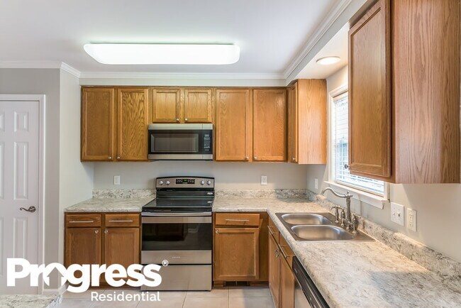 Building Photo - 117 Claybrook Ln