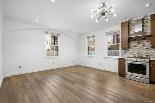 Building Photo - 26 East Pkwy