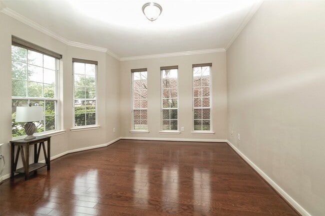 Building Photo - 6115 Summerfield Glade Ln