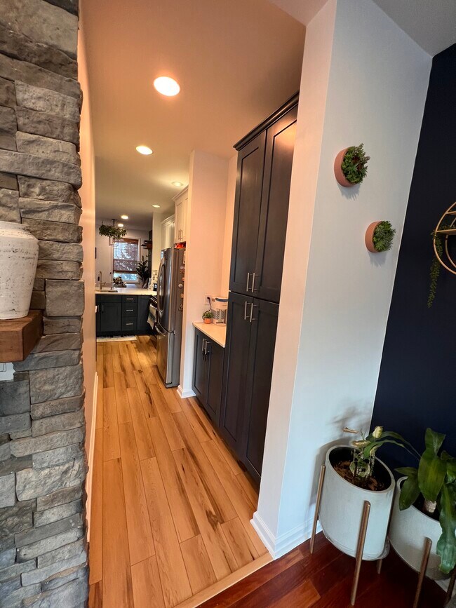 Building Photo - 206 Swathmore Dr