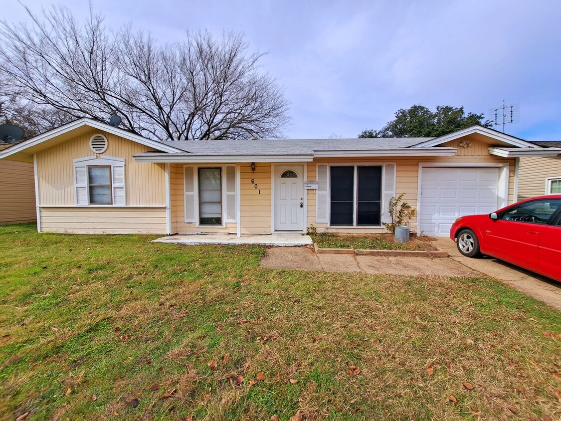 601 Milam Dr, Euless, TX 76039 House Rental in Euless, TX