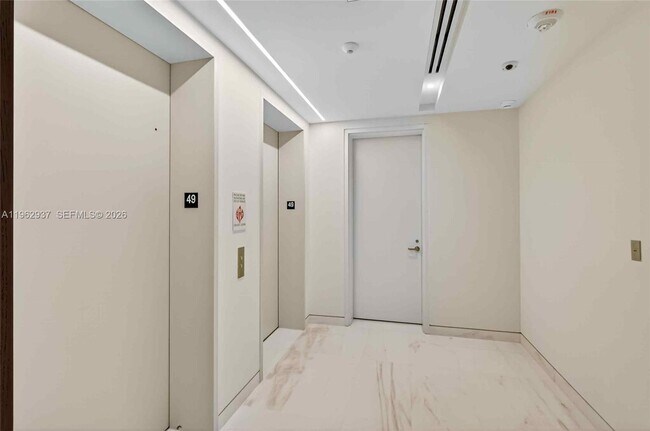 Foto del edificio - 300 Biscayne Blvd Way