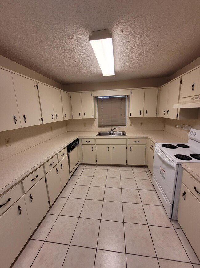 Foto del edificio - 8530 SW 90th St