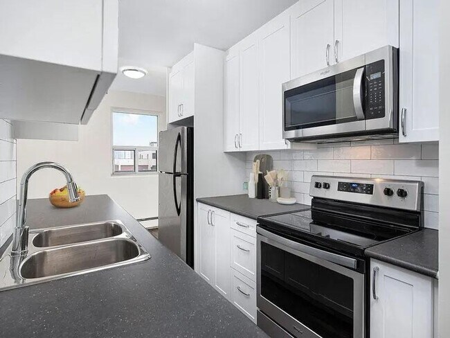 Photo du bâtiment - 2263 Weston Rd