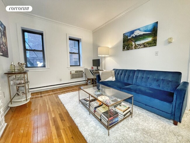 Building Photo - 429 W 24 St