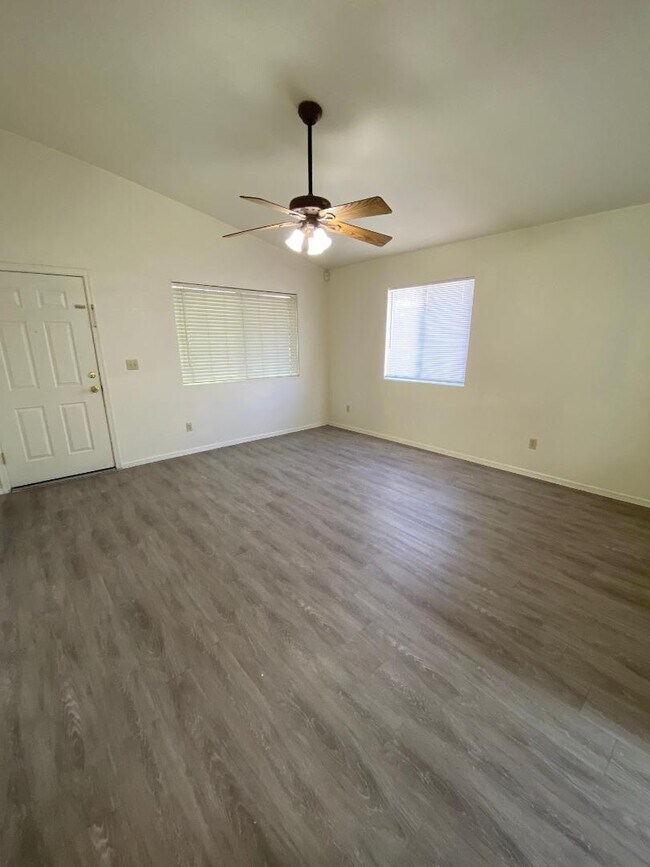 Foto del edificio - 10237 E Desert Crossings Way