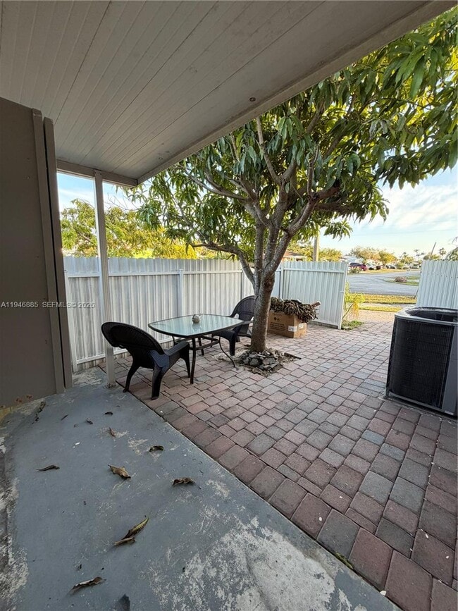 Building Photo - 12925 SW 22nd St