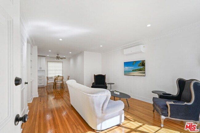 Foto del edificio - 4703 Finley Ave