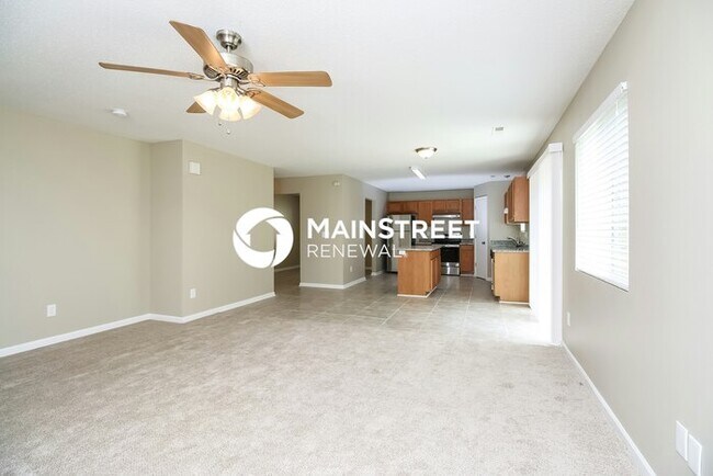 Foto del edificio - 4 Bedroom Pet-Friendly Home in Greensboro, NC with Main Street Renewal