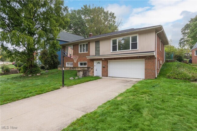 Foto del edificio - 23728 Glenhill Dr