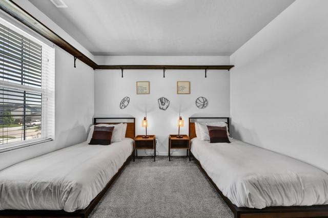 Foto del edificio - 4 bedroom in Meridian CA 83646