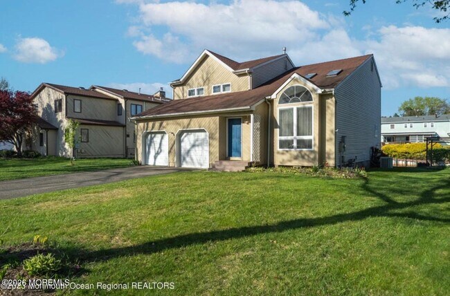 Foto del edificio - 659 McCormick Dr