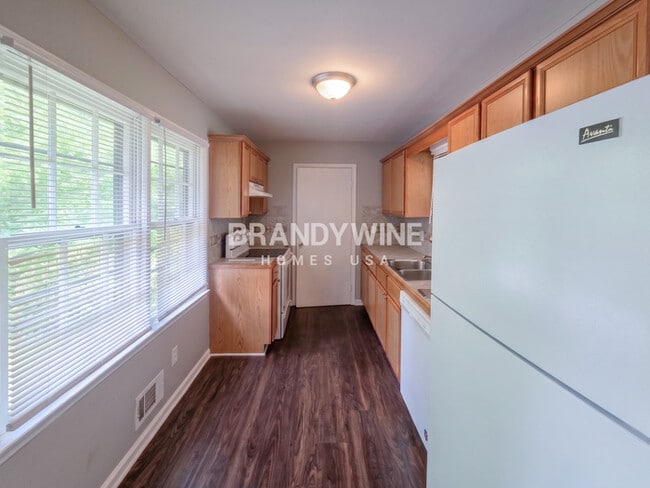 Building Photo - 3310 S Whisper Dr