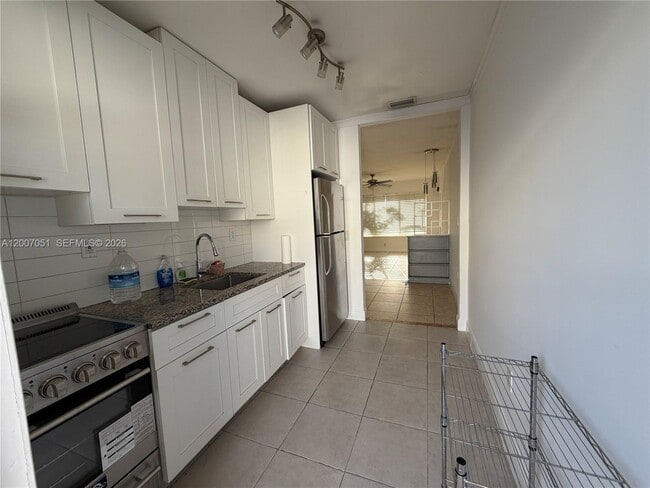 Building Photo - 812 NE 90th St