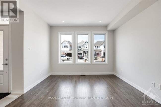 Building Photo - 522 Oldenburg Ave