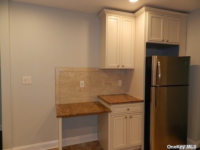 Building Photo - 57 S Evergreen Dr