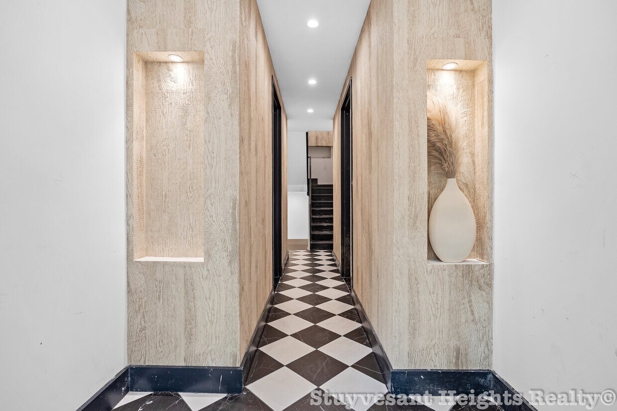 Foto principal - 3056 44th St