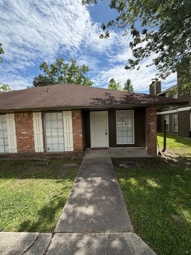 Building Photo - 8154 Jefferson Park Dr