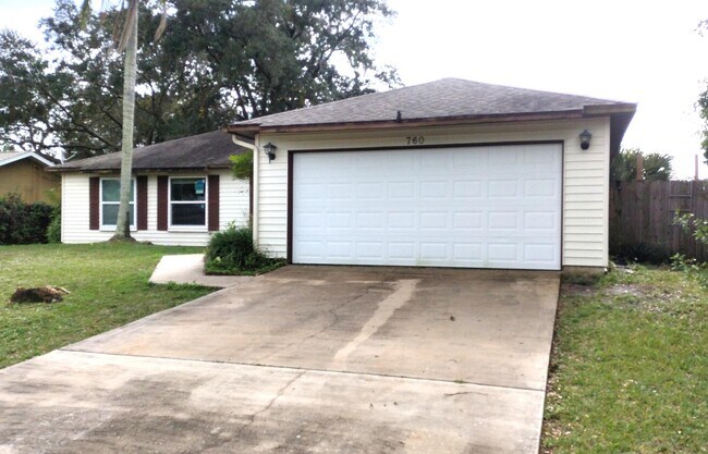 Building Photo - 760 Parsons Cir SE