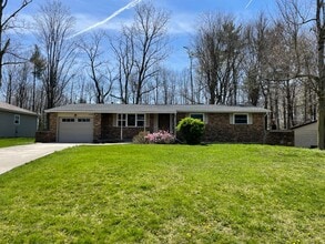 Building Photo - 2306 Deerwood Dr