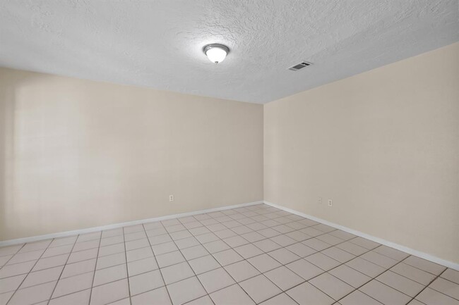 Building Photo - 10534 Huntington View Dr