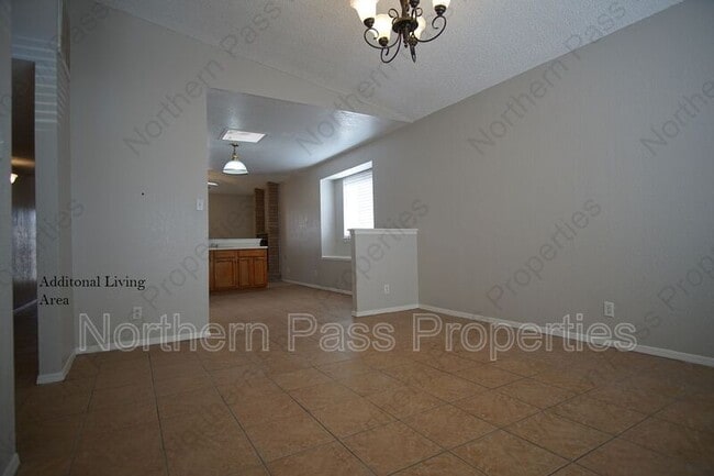 Building Photo - 1417 Desierto Rico Ave