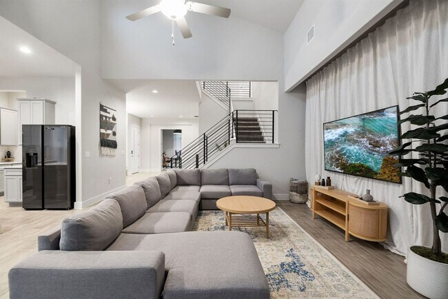 Building Photo - 11102 1/2 Charger Way-ID1363554P