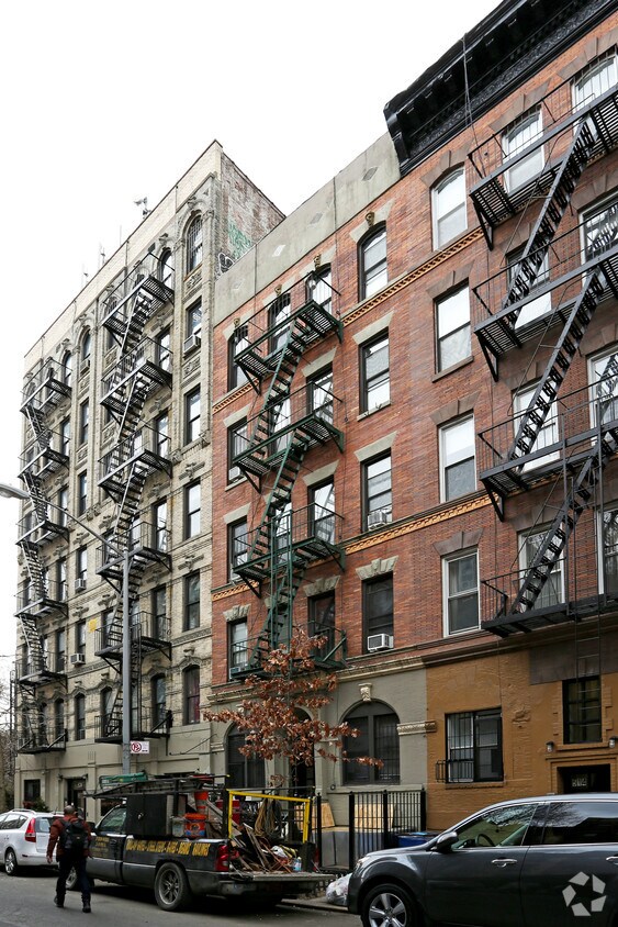 Primary Photo - 516 East 12th Street