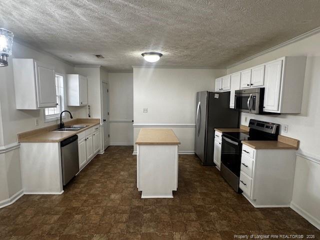 Foto del edificio - 143 Haywood Dr