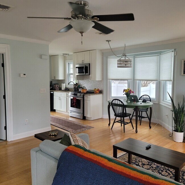 Foto del edificio - 90 Waverly St