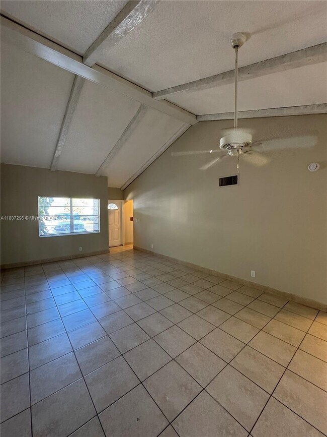 Foto del edificio - 7205 W Sunrise Blvd