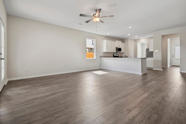 Building Photo - 15403 Maple Ter Dr