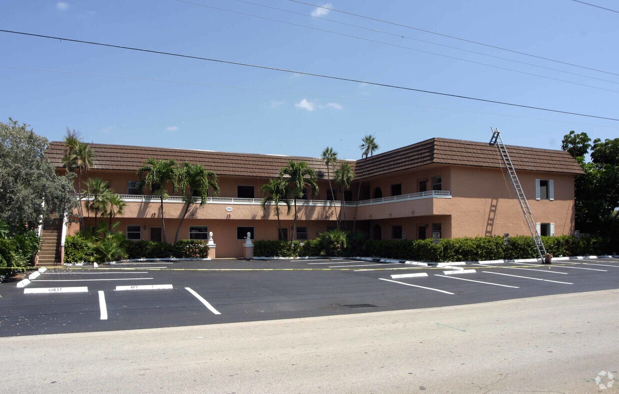 Foto principal - 2901 NE 51st St