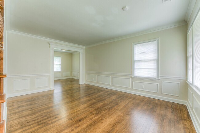 Foto del edificio - 1261 W Perkins Rd