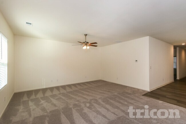 Foto del edificio - 158 Mccall Wy