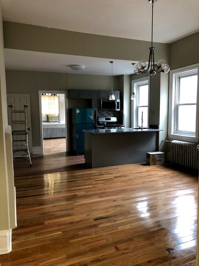 living room - 511 S 42nd St