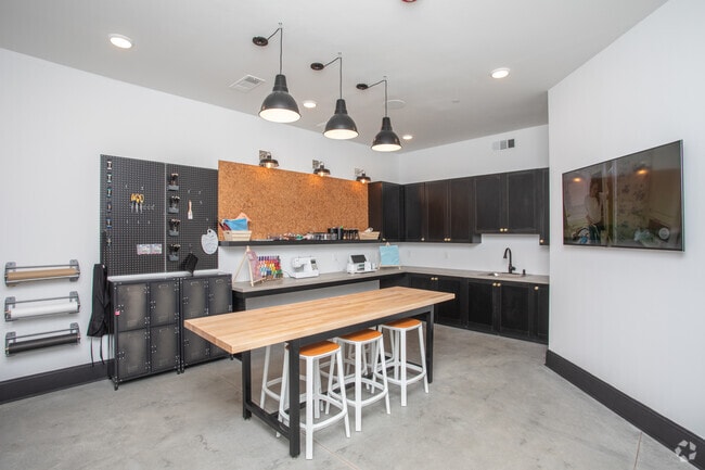 Craft Room - The Jade at Avondale Apartments