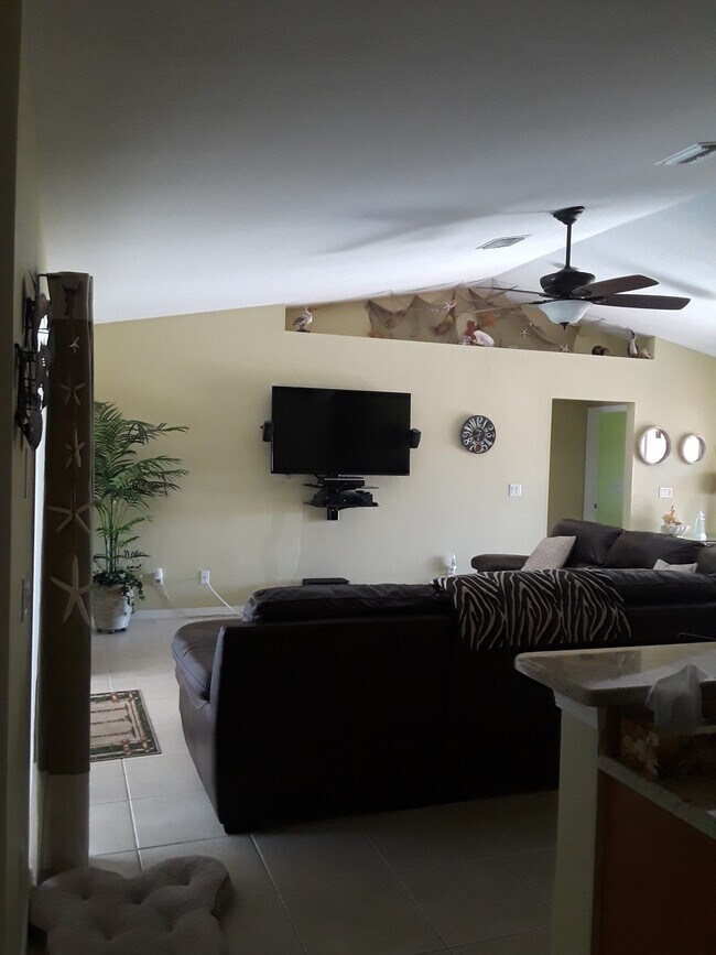 Foto del edificio - 1701 SE 14th St