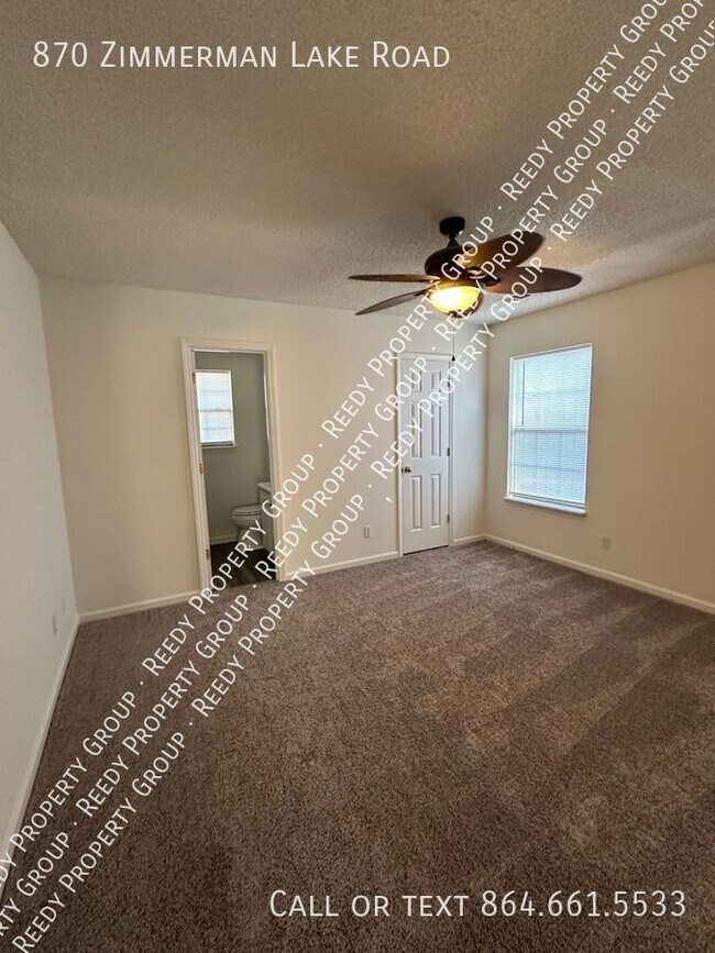Building Photo - NEWLY RENOVATED 3 BED 1.5 BATH HOME!! Near...