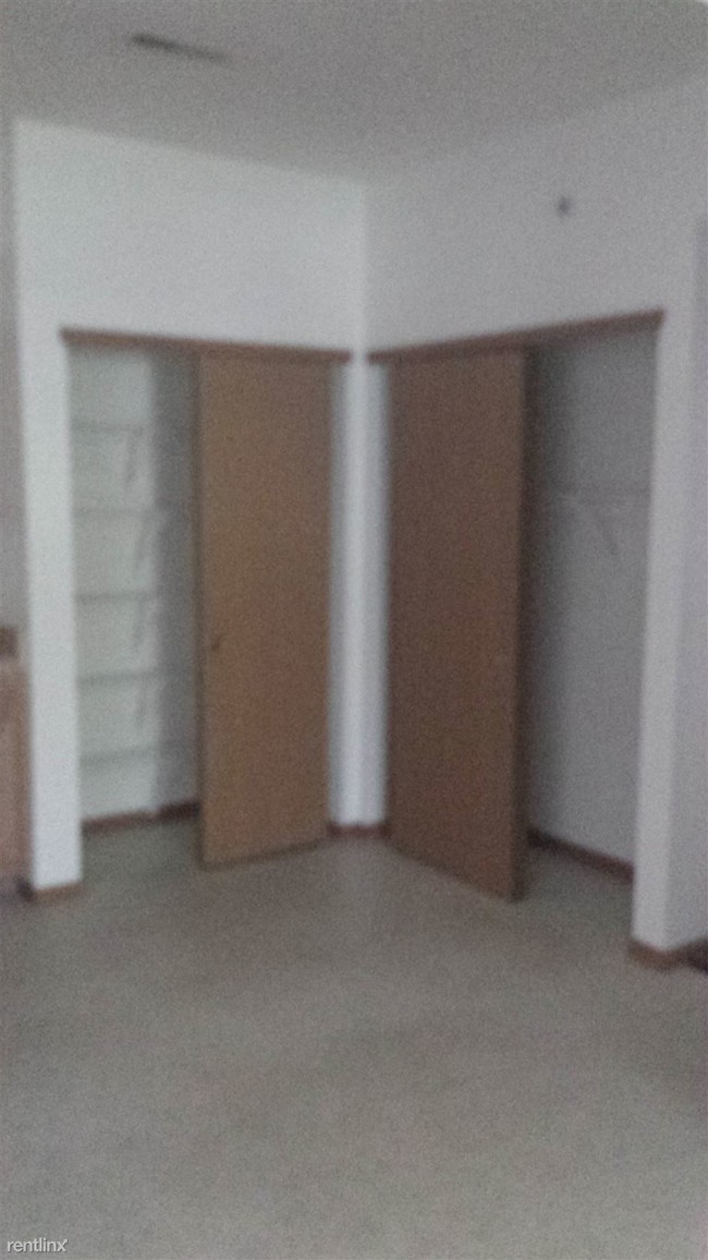 Foto del edificio - 200 Zambori St