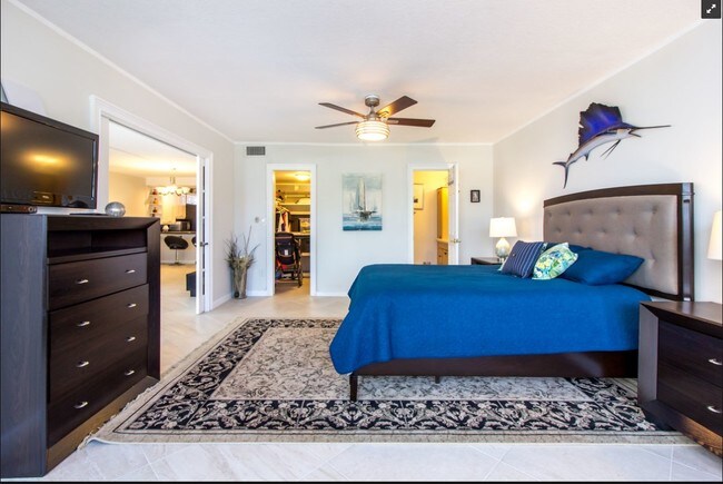 Foto del edificio - 3100 NE 49th St