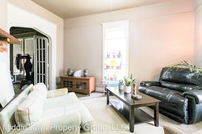 Building Photo - 4 br, 2 bath House - 601 N Alameda Ave.